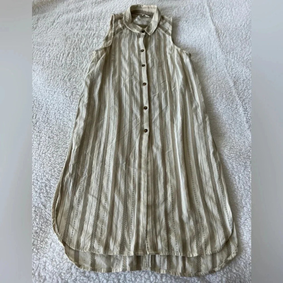 By Anthropologie | Delphine Textured Tunic Button Down Side Splits - Size S - Picture 3 of 6